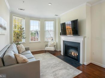 400 Cameron Station Boulevard