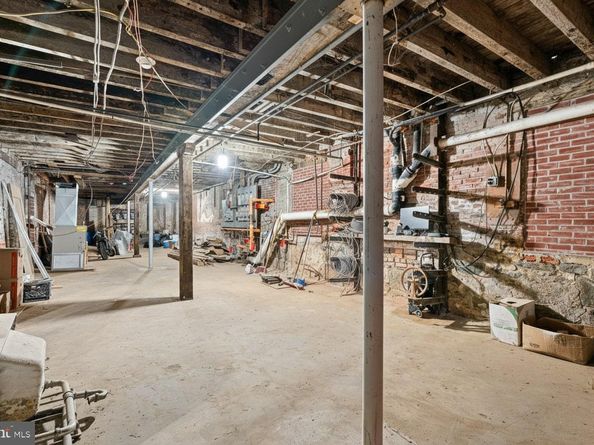 153 W Jefferson Street, Philadelphia PA 19122