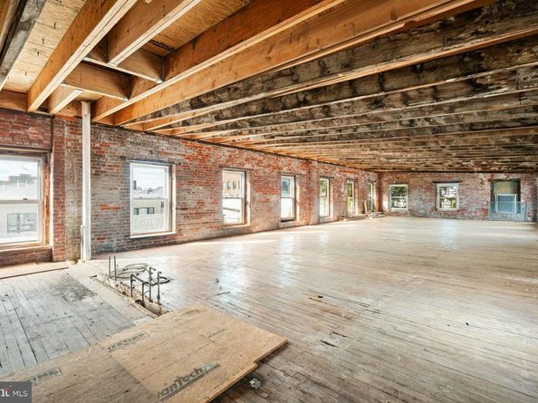 153 W Jefferson Street, Philadelphia PA 19122