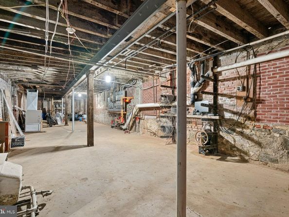 153 W Jefferson Street, Philadelphia PA 19122