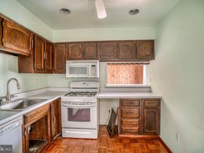 5010 N Convent Lane 130 / BUILDING H, Philadelphia PA 19114