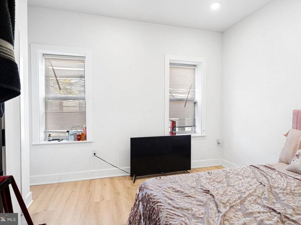 916 W Somerset Street, Philadelphia PA 19133