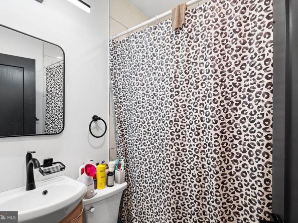 916 W Somerset Street, Philadelphia PA 19133