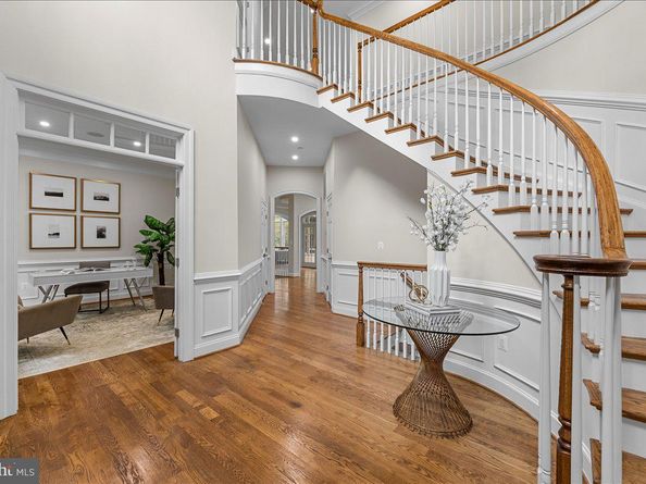 9919 Logan Drive, Potomac MD 20854
