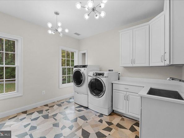 9919 Logan Drive, Potomac MD 20854