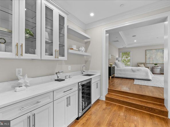 9919 Logan Drive, Potomac MD 20854