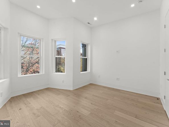 1016 5TH Street NE, Washington DC 20002