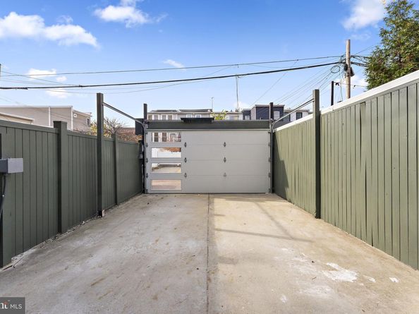 1016 5TH Street NE, Washington DC 20002