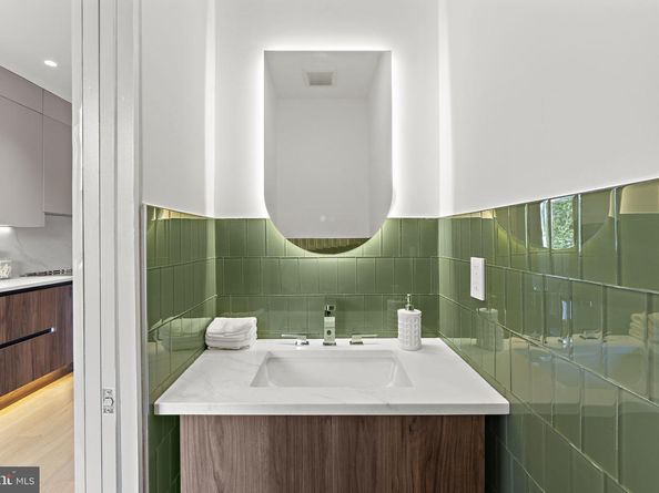 1016 5TH Street NE, Washington DC 20002