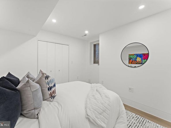 1016 5TH Street NE, Washington DC 20002