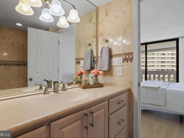 6101 Edsall Road 611, Alexandria VA 22304