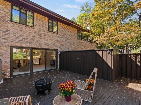 11026 Saffold Way, Reston VA 20190