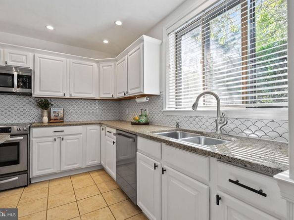 11026 Saffold Way, Reston VA 20190