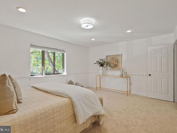 11026 Saffold Way, Reston VA 20190