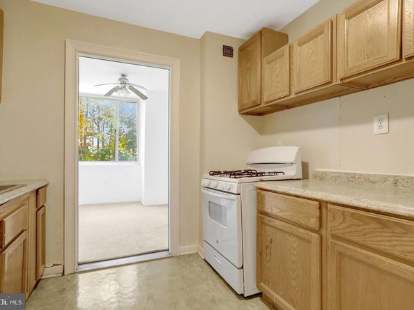 5565 Columbia Pike 412, Arlington VA 22204