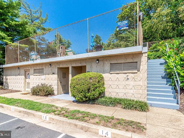 5565 Columbia Pike 412, Arlington VA 22204