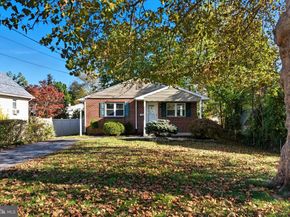 121 Dallas Road, Willow Grove PA 19090