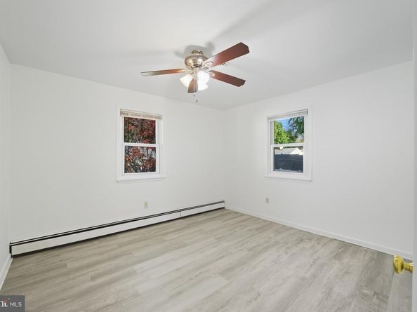 121 Dallas Road, Willow Grove PA 19090
