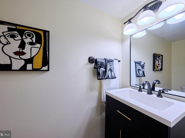 6906 Lafayette Park Drive, Annandale VA 22003