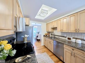 6906 Lafayette Park Drive, Annandale VA 22003