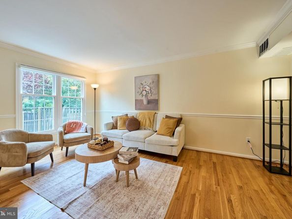 6906 Lafayette Park Drive, Annandale VA 22003