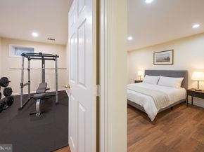 6906 Lafayette Park Drive, Annandale VA 22003
