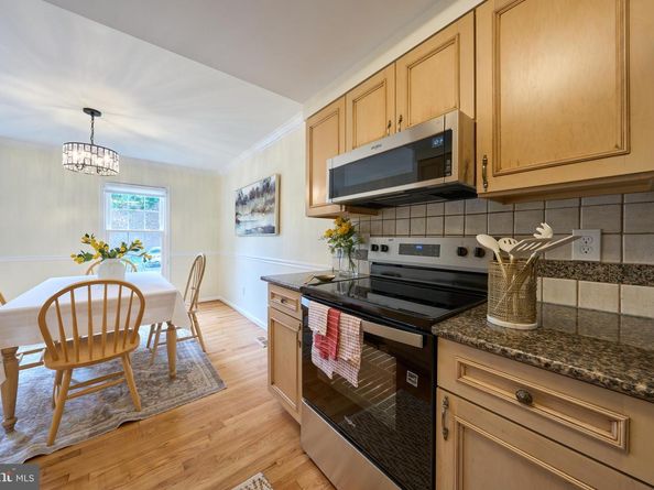 6906 Lafayette Park Drive, Annandale VA 22003