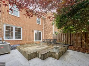 6906 Lafayette Park Drive, Annandale VA 22003