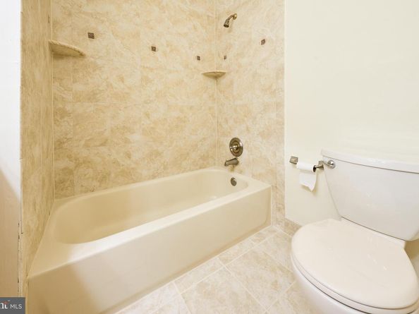 6906 Lafayette Park Drive, Annandale VA 22003