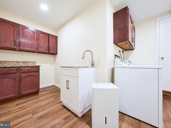 6906 Lafayette Park Drive, Annandale VA 22003