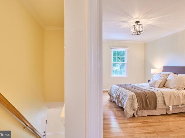 6906 Lafayette Park Drive, Annandale VA 22003
