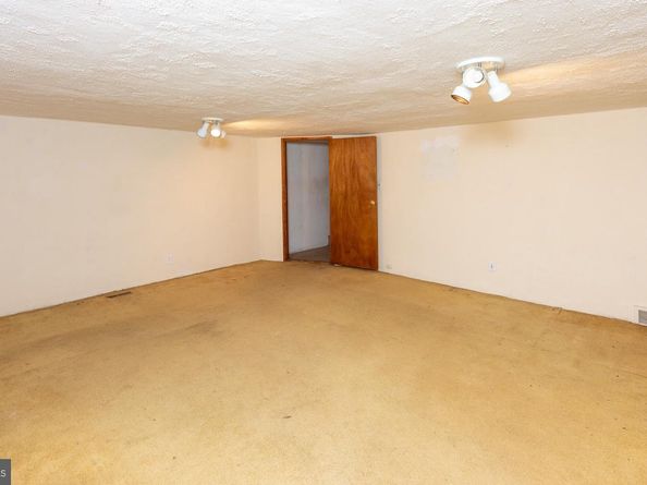2959 Tremont Street, Philadelphia PA 19136