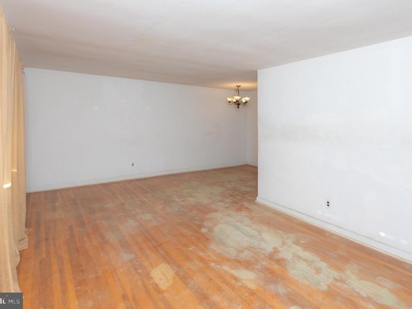 2959 Tremont Street, Philadelphia PA 19136