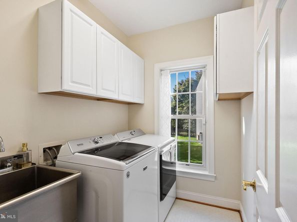 2393 Watters Glen Court, Falls Church VA 22043