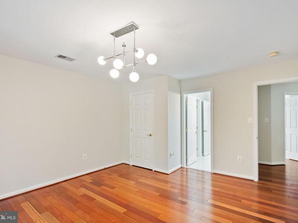 2393 Watters Glen Court, Falls Church VA 22043