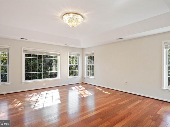 2393 Watters Glen Court, Falls Church VA 22043