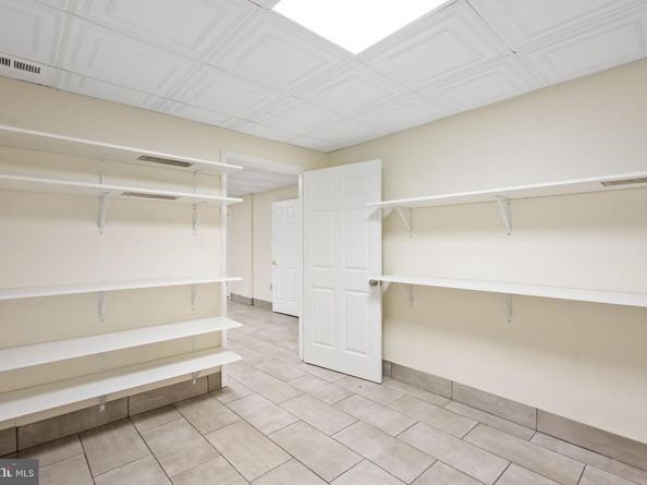 2393 Watters Glen Court, Falls Church VA 22043