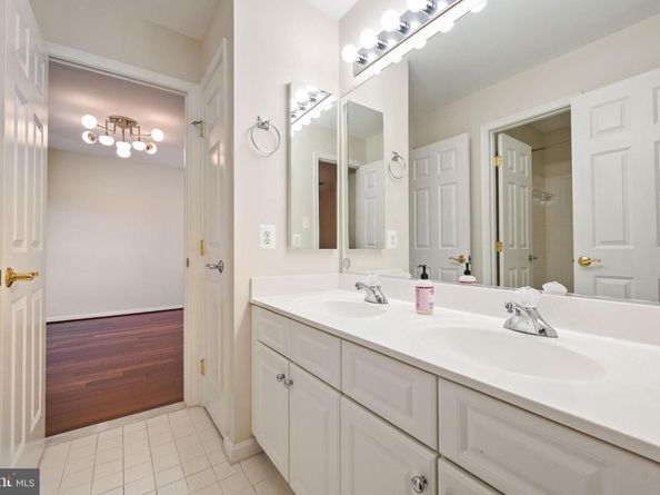 2393 Watters Glen Court, Falls Church VA 22043