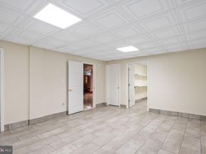 2393 Watters Glen Court, Falls Church VA 22043