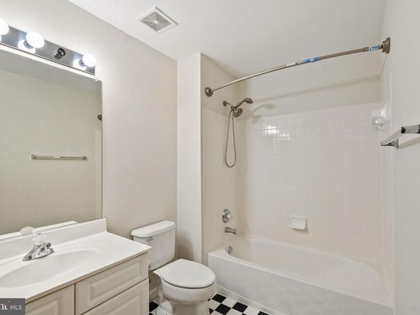 2393 Watters Glen Court, Falls Church VA 22043