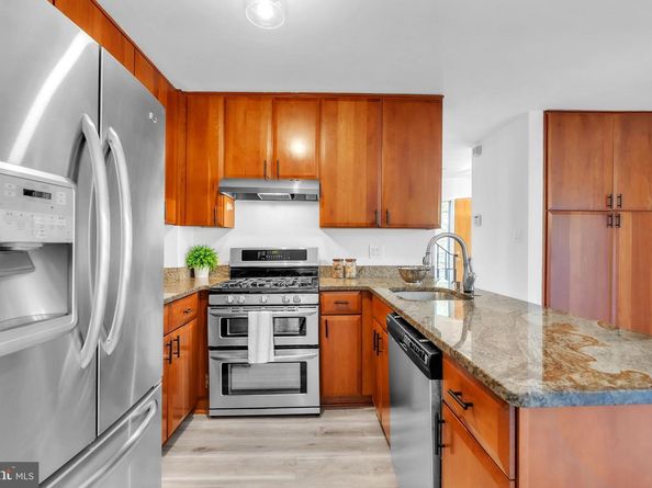 8074 Inverness Ridge Road, Potomac MD 20854