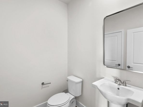 13928 Aviation Place, Herndon VA 20171