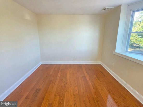 1554 E Lycoming Street, Philadelphia PA 19124