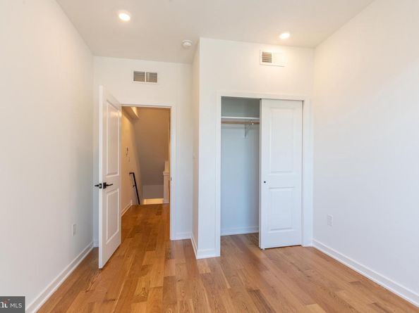 1123 S 20TH Street, Philadelphia PA 19146