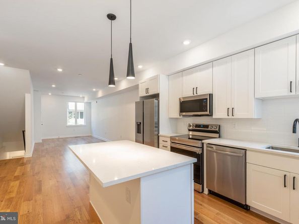 1123 S 20TH Street, Philadelphia PA 19146