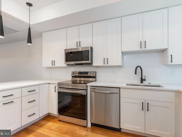 1123 S 20TH Street, Philadelphia PA 19146
