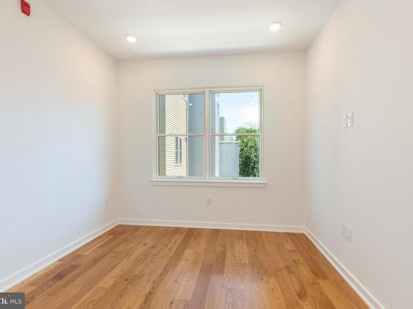 1123 S 20TH Street, Philadelphia PA 19146