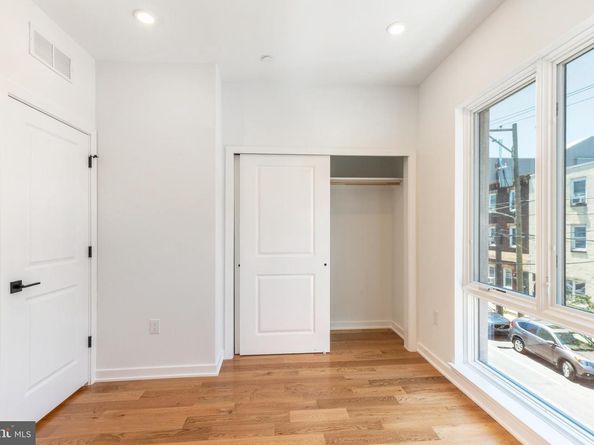 1123 S 20TH Street, Philadelphia PA 19146