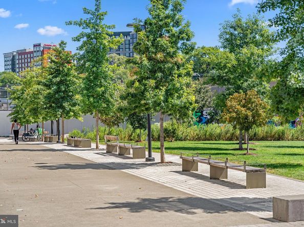 30 T Street NE 2, Washington DC 20002