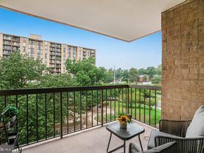 4500 S Four Mile Run Drive 407, Arlington VA 22204